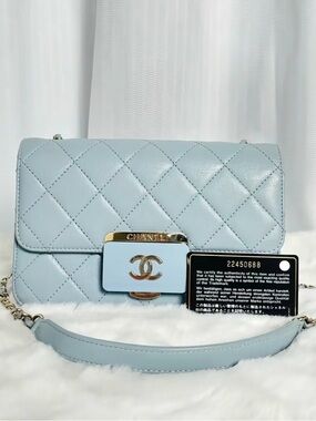 CHANEL Quilted Leather Shoulder Bag in Powder Blue with Gold Hardware